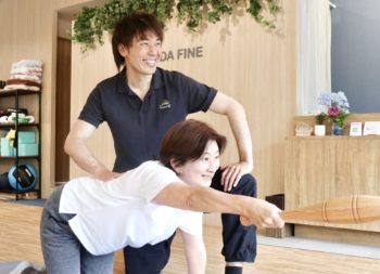 パーソナルトレーニング　中年女性