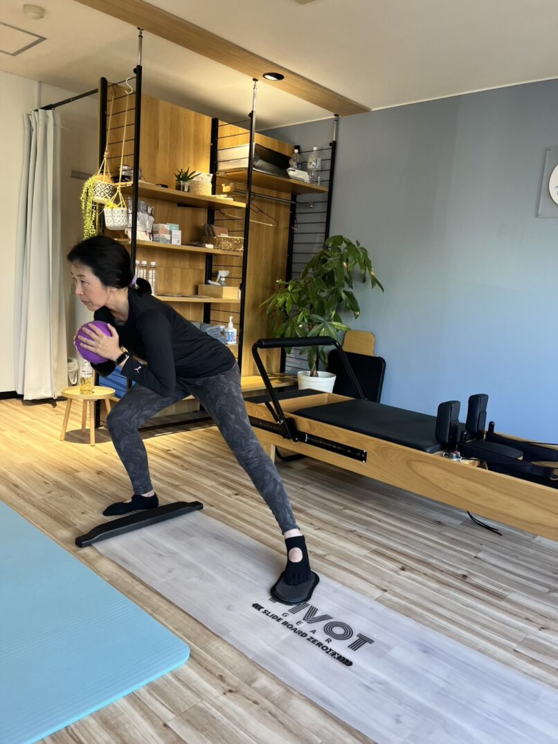 スライドボードでのヒンジ