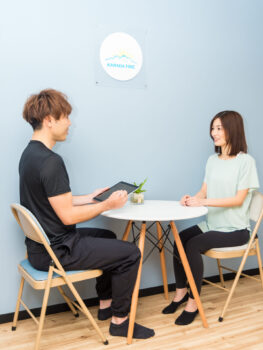 カウンセリングの様子 カラダファイン